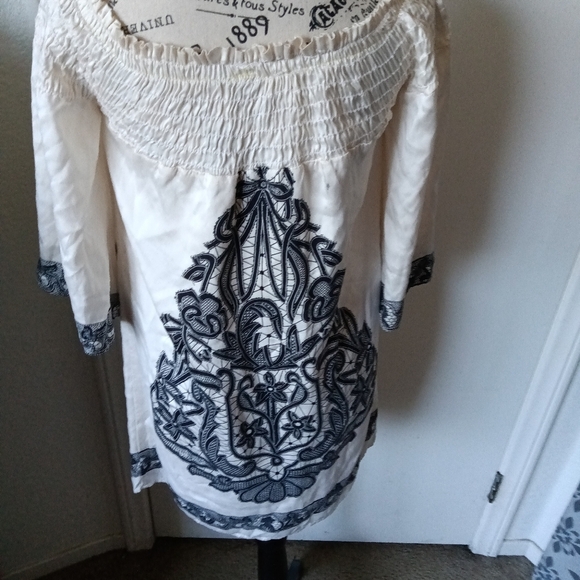 Silk Fully-lined Off shoulder Cream Dress - Picture 3 of 5